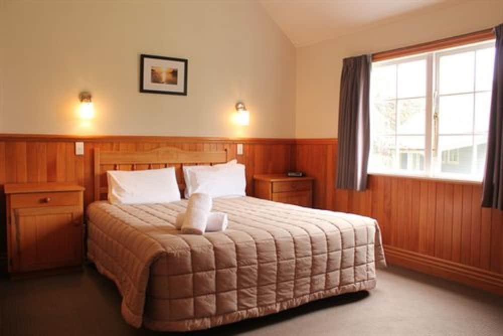 Huka Falls Motel