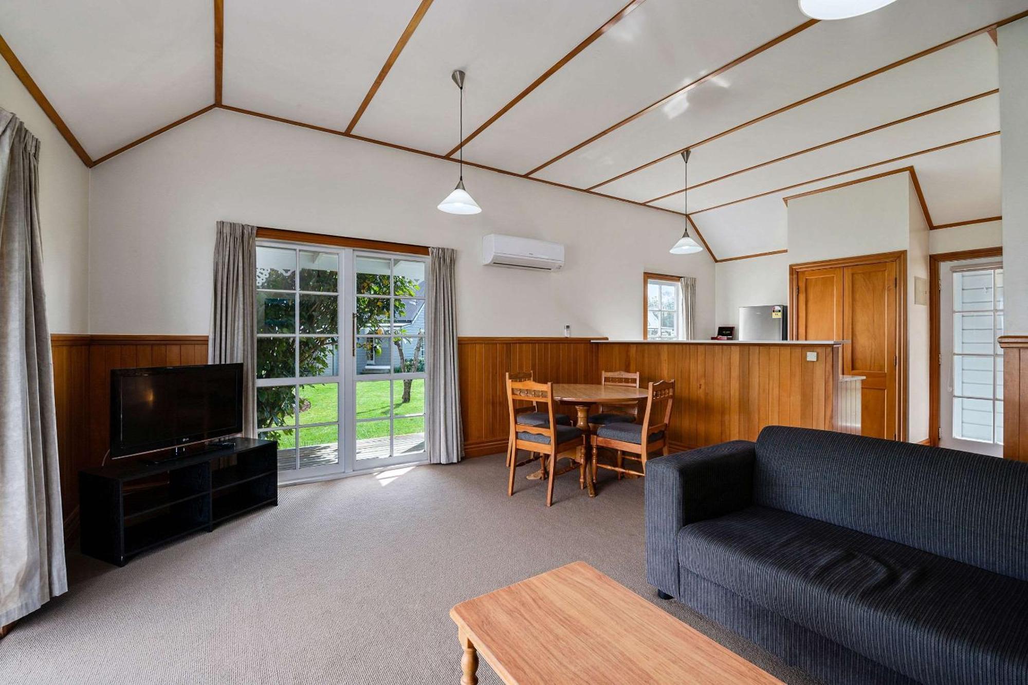 Huka Falls Motel